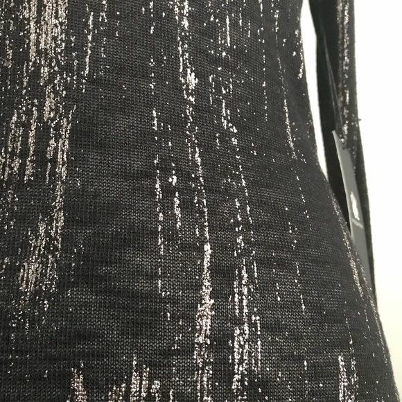 𝐑𝐎𝐂𝐊 & 𝐑𝐄𝐏𝐔𝐁𝐋𝐈𝐂 Black L/S Top - Picture 8 of 9